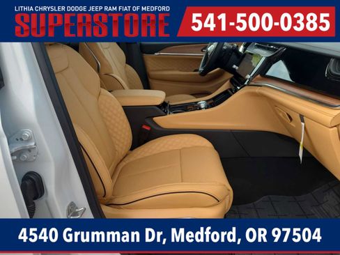 New 2026 Jeep Grand Cherokee Summit w/ Obsidian Package AWD/4WD image 22