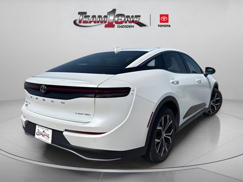 Certified 2024 Toyota Crown AWD/4WD image 8
