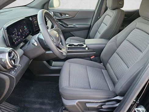 Used 2025 Chevrolet Equinox LT image 16