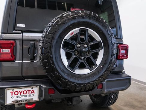 Used 2021 Jeep Wrangler Unlimited Rubicon w/ Dual Top Group AWD/4WD image 16