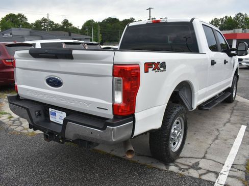 Used 2019 Ford F250 XL w/ Power Equipment Group AWD/4WD image 6