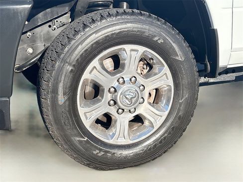 Used 2023 RAM 2500 Tradesman image 28