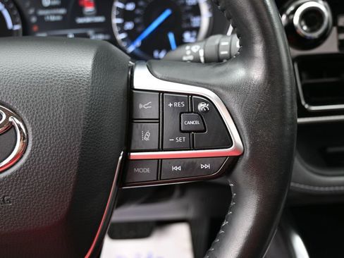 Used 2021 Toyota Highlander Platinum AWD/4WD image 20