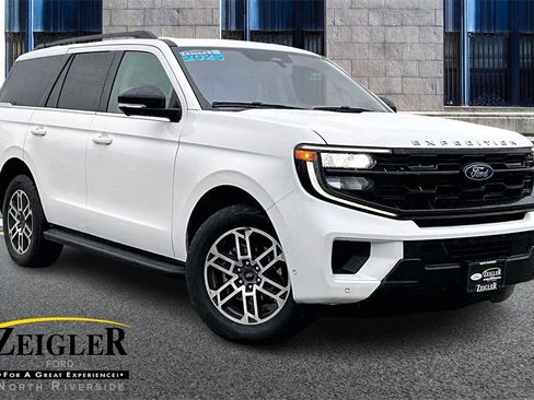 Certified 2025 Ford Expedition Active image 1