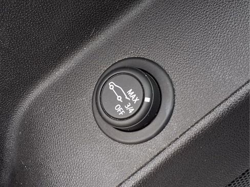 Certified 2021 Chevrolet Equinox LT image 19