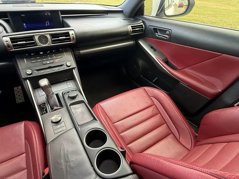 Used 2016 Lexus IS 200t image 11
