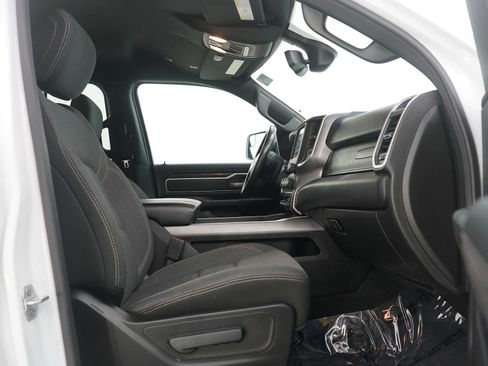 Used 2019 RAM 1500 Big Horn image 11