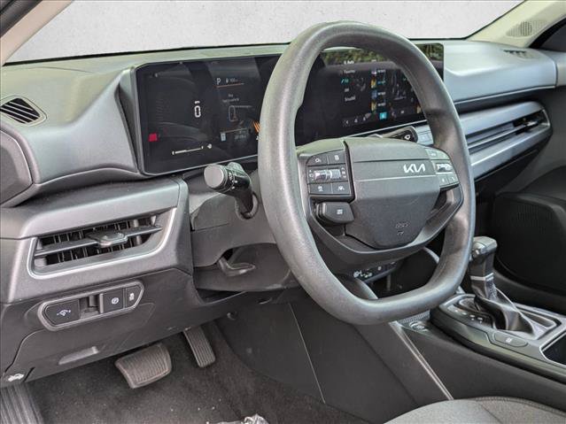 Used 2025 Kia K4 FWD image 3