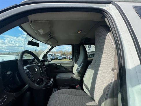 Used 2014 Chevrolet Express 3500 LT w/ LT Preferred Equipment Group image 22