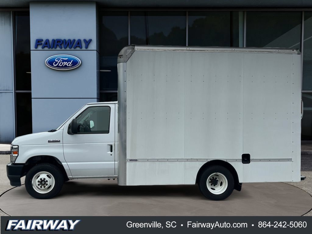 Used 2024 Ford E-350 and Econoline 350 Super Duty w/ Driver's Safety Package RWD image 9