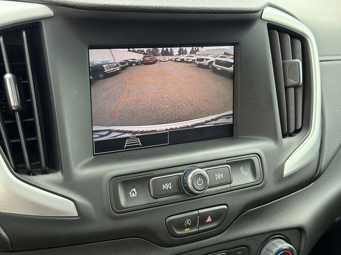 Used 2023 GMC Terrain SLE FWD image 13