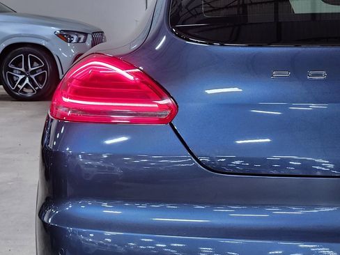 Used 2014 Porsche Panamera 4 image 21