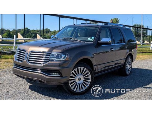 Used 2016 Lincoln Navigator Reserve image 1