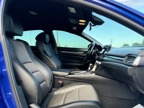 Used 2022 Honda Accord Sport image 41