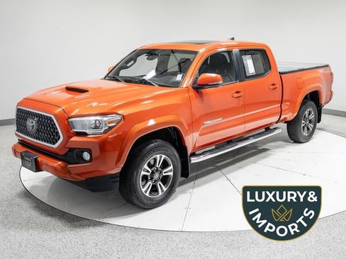 Used 2018 Toyota Tacoma SR5 AWD/4WD image 1