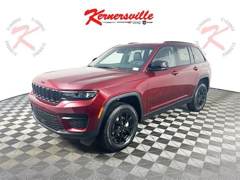 New 2025 Jeep Grand Cherokee Altitude image 3