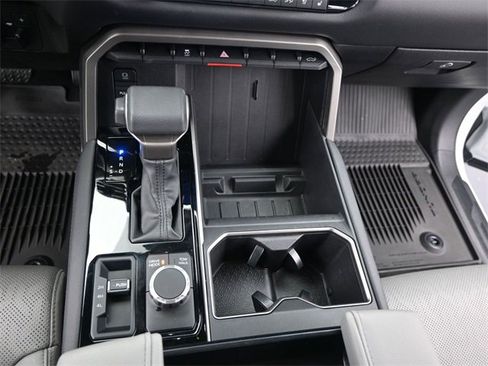 Used 2025 Toyota Tundra Limited image 7
