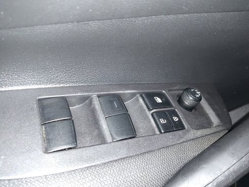 Used 2024 Toyota Corolla LE FWD image 27