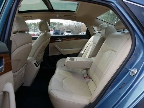 Used 2015 Hyundai Sonata Limited w/ Option Group 05 image 11