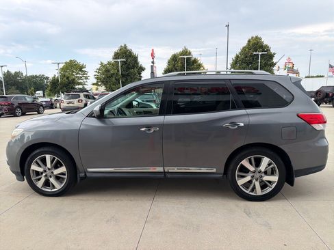 Used 2016 Nissan Pathfinder 4WD image 5