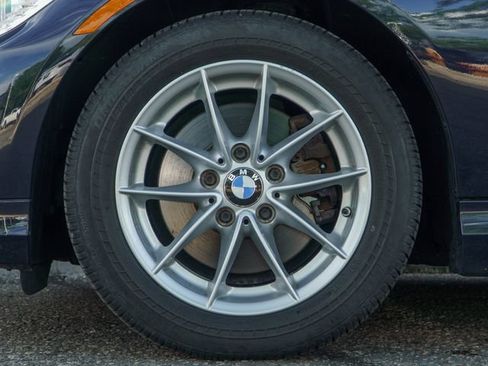 Used 2010 BMW 328i xDrive Sedan AWD/4WD image 12
