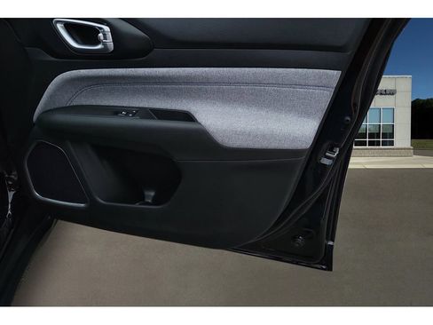 New 2026 Jeep Compass Latitude image 34