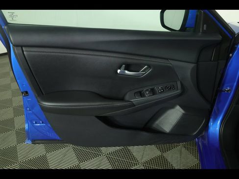 Used 2024 Nissan Sentra SV FWD image 20
