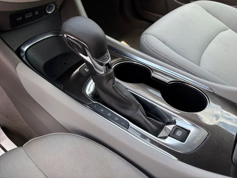 Used 2024 Chevrolet Malibu LT FWD image 28