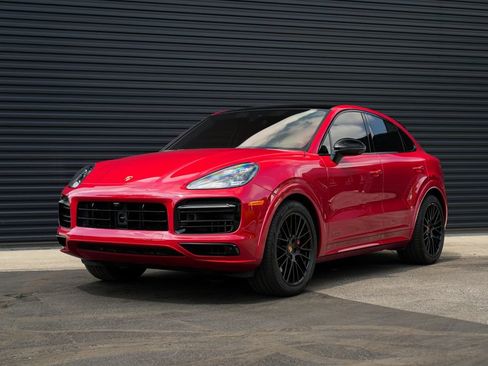 Certified 2023 Porsche Cayenne GTS AWD/4WD image 1