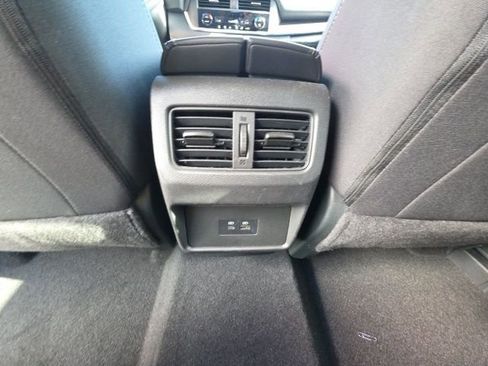 Used 2023 Nissan Rogue SV FWD image 24