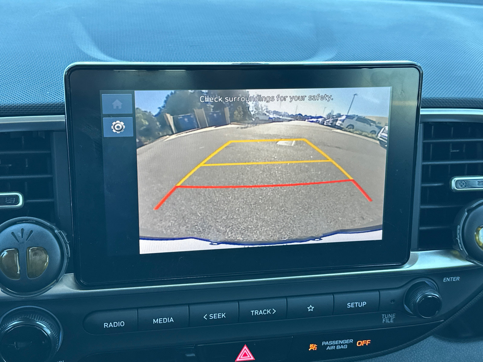 Used 2025 Hyundai Venue SE FWD image 29