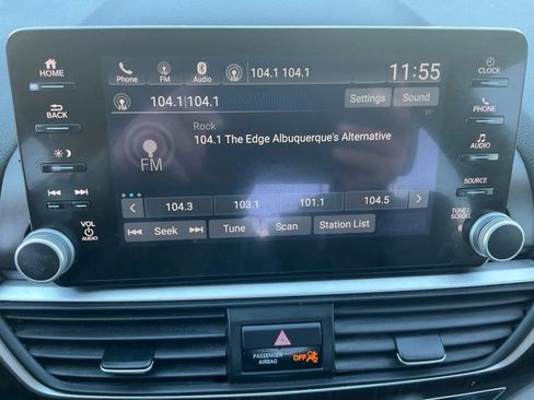Used 2018 Honda Accord EX image 27