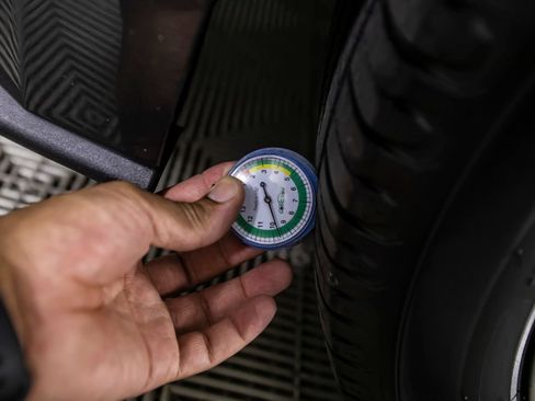 Used 2020 Ford Mustang Premium RWD image 39