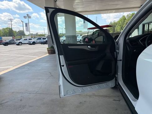 Used 2022 Ford Escape SEL FWD image 22