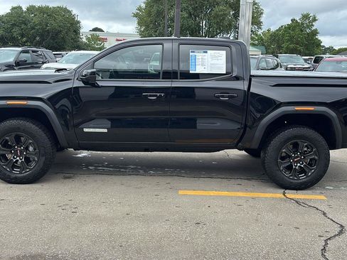 Certified 2025 GMC Canyon Elevation w/ Convenience Package AWD/4WD image 4