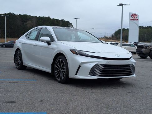 New 2026 Toyota Camry XLE image 7