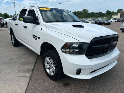 Used 2019 RAM 1500 Express w/ Wheel & Sound Group AWD/4WD image 3
