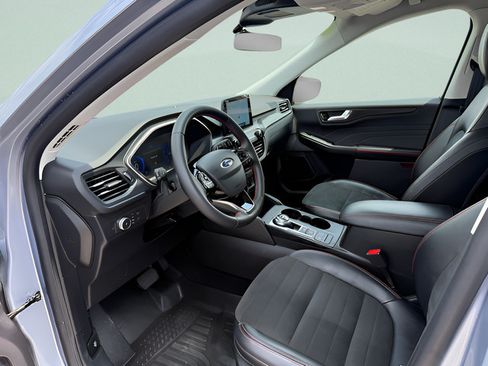 Used 2022 Ford Escape SEL w/ SEL Stealth AWD Package image 4