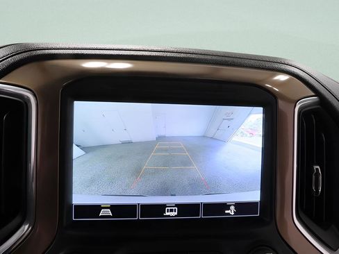 Used 2022 Chevrolet Silverado 1500 High Country AWD/4WD image 13
