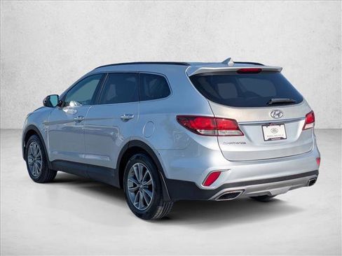 Used 2017 Hyundai Santa Fe SE w/ Cargo Package FWD image 8