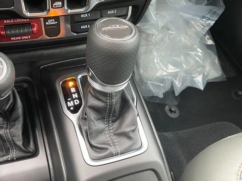 New 2026 Jeep Gladiator Mojave AWD/4WD image 24