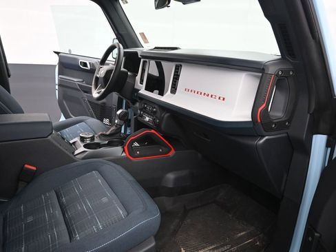 Certified 2025 Ford Bronco Heritage Edition image 27