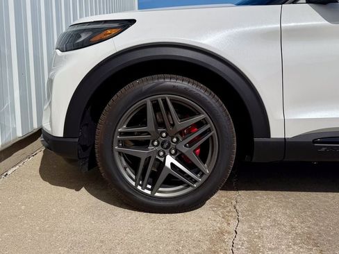 New 2026 Ford Explorer ST w/ Sun And Sound Package AWD/4WD image 40