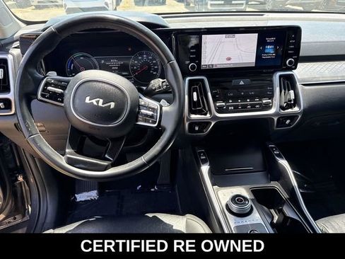 Used 2023 Kia Sorento EX w/ Panoramic Sunroof Package FWD image 19
