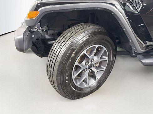 Used 2025 Jeep Gladiator Sport AWD/4WD image 38