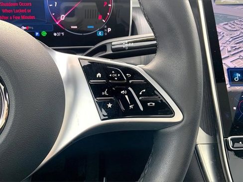 Used 2025 Mercedes-Benz GLC 300 4MATIC image 21