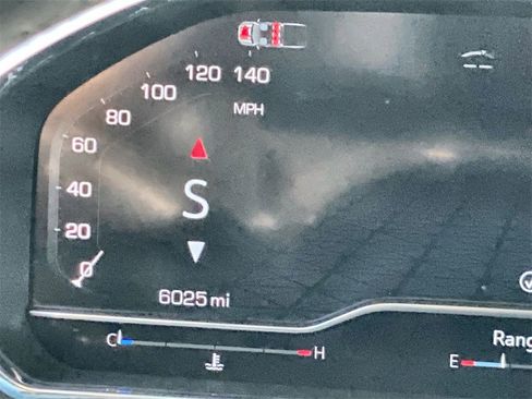 Certified 2025 GMC Sierra 1500 Elevation w/ Preferred Package image 12