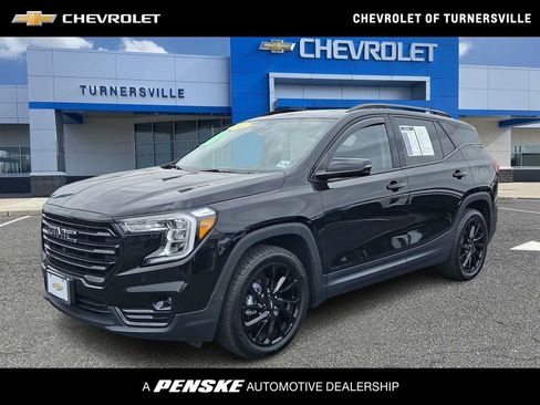 Certified 2023 GMC Terrain SLT w/ Tech Package FWD image 1