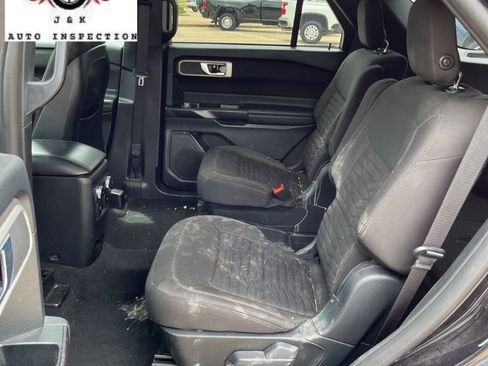 Used 2020 Ford Explorer XLT AWD/4WD image 6