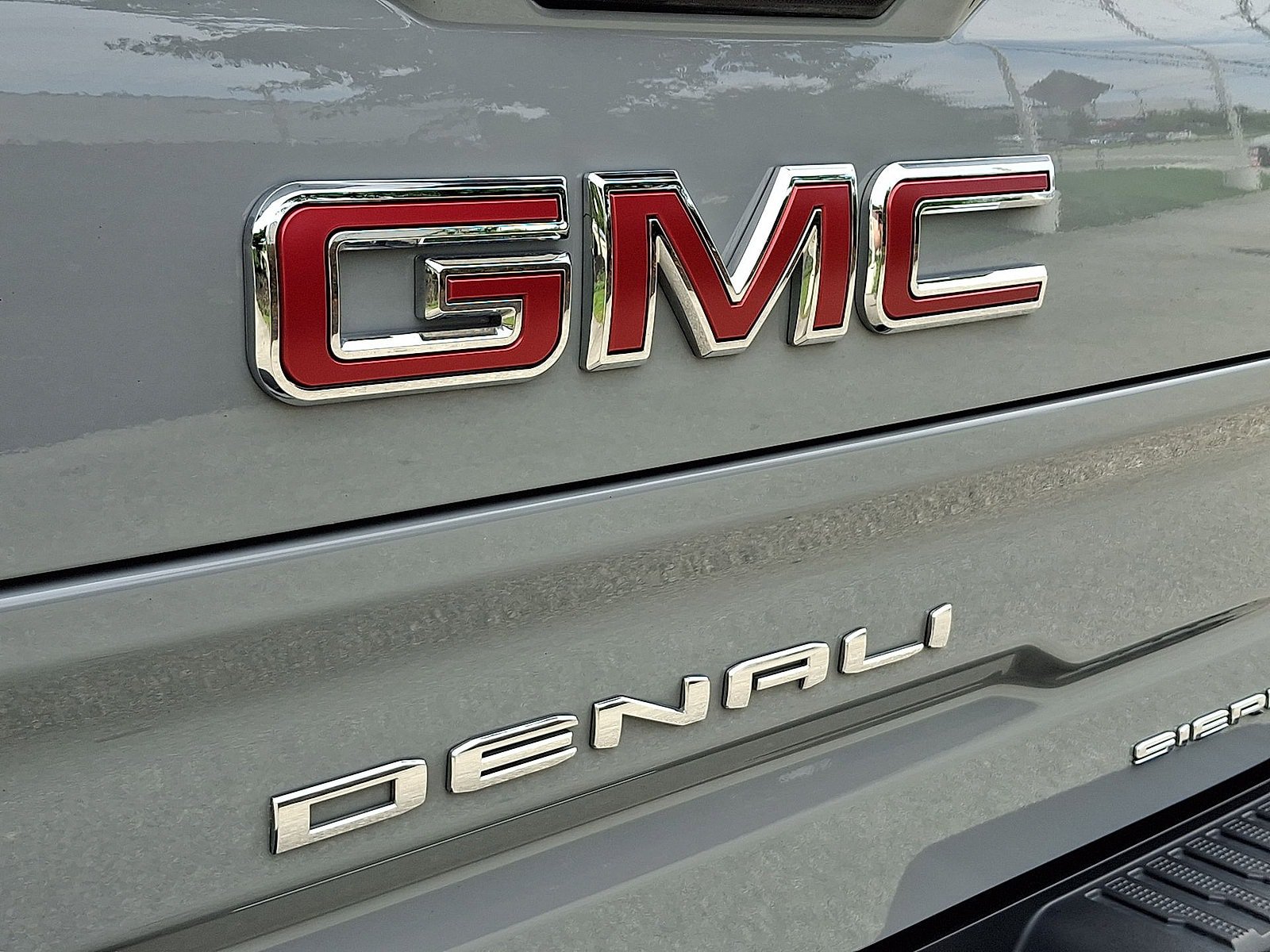 Certified 2025 GMC Sierra 1500 Denali w/ Denali Reserve Package AWD/4WD image 24